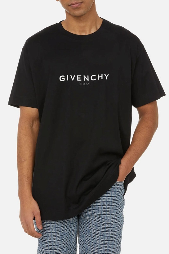 Мужская чёрная футболка Givenchy mirrored-logo