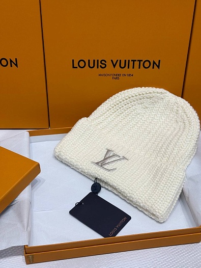 Шапка Louis Vuitton logo-embroidered - White   