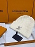 Шапка Louis Vuitton logo-embroidered - White