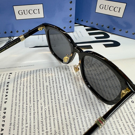 Солнцезащитные очки Gucci GG logo