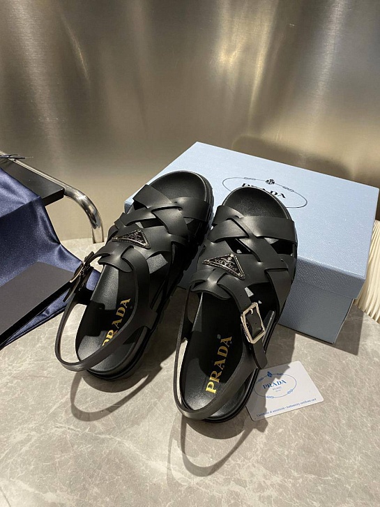 Женские кожаные сандалии Prada Monolith