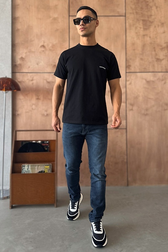 Чёрная оверсайз футболка Gothic logo