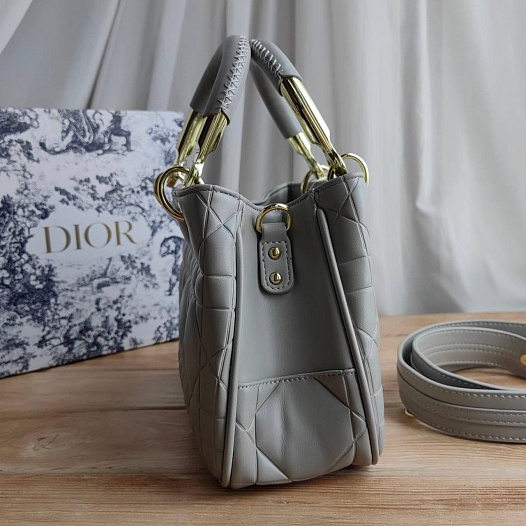 Кожаная сумка Dior Lady 25x18 см   