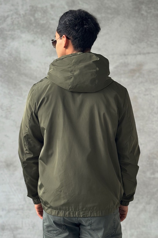 Зелёная ветровка Moncler logo-patch