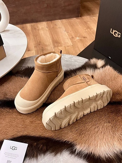 Женские замшевые ботинки UGG Classic Mini Hybrid - Chestnut / White   