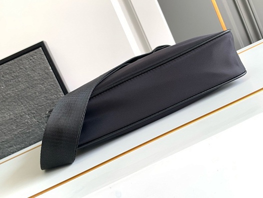 Нейлоновая сумка Prada Premium 27x25.5x6 см   