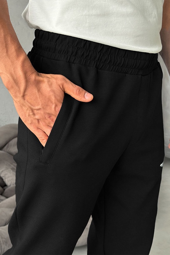 Спортивные штаны Armani Exchange чёрного цвета