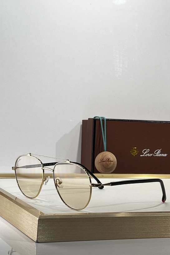 Солнцезащитные очки  Loro Piana