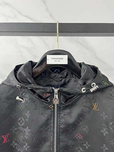 Ветровка чёрного цвета Louis Vuitton Monogram   