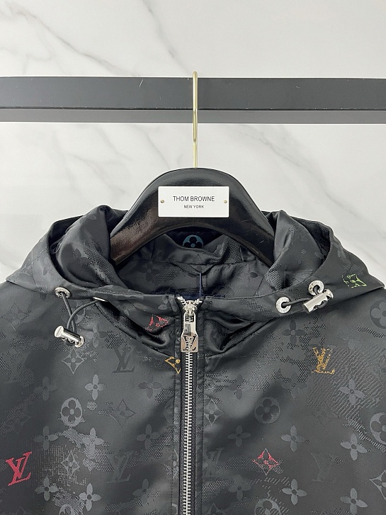 Ветровка чёрного цвета Louis Vuitton Monogram