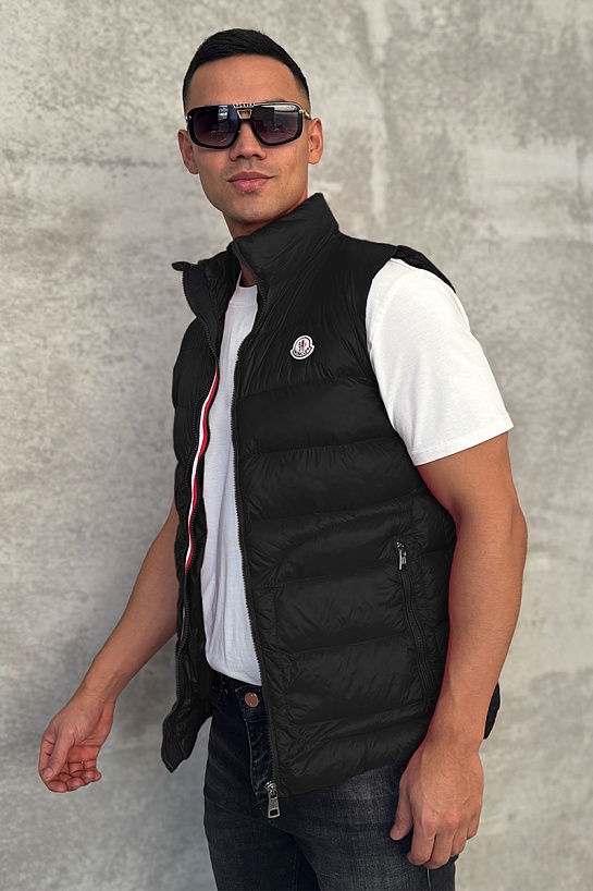 Мужской жилет Moncler чёрного цвета