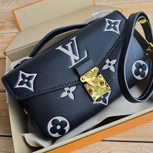 Кожаная сумка Louis Vuitton Pochette Mini 19x10 см - Black   