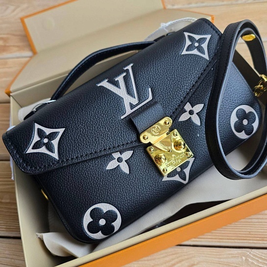 Кожаная сумка Louis Vuitton Pochette Mini 19x10 см - Black