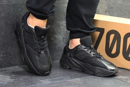 Кроссовки Adidas Yeezy Boost 700 "Triple Black"