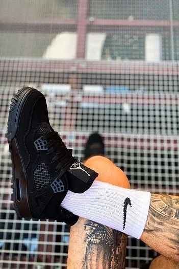 Кроссовки Nike Air Jordan 4 Retro "Black Cat"   