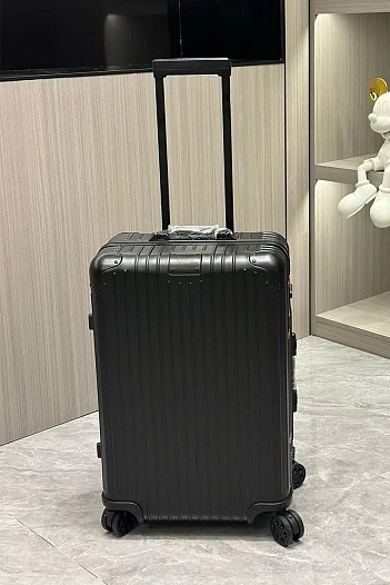 Чемодан Rimowa Aluminum M Premium 66x43x27 см   