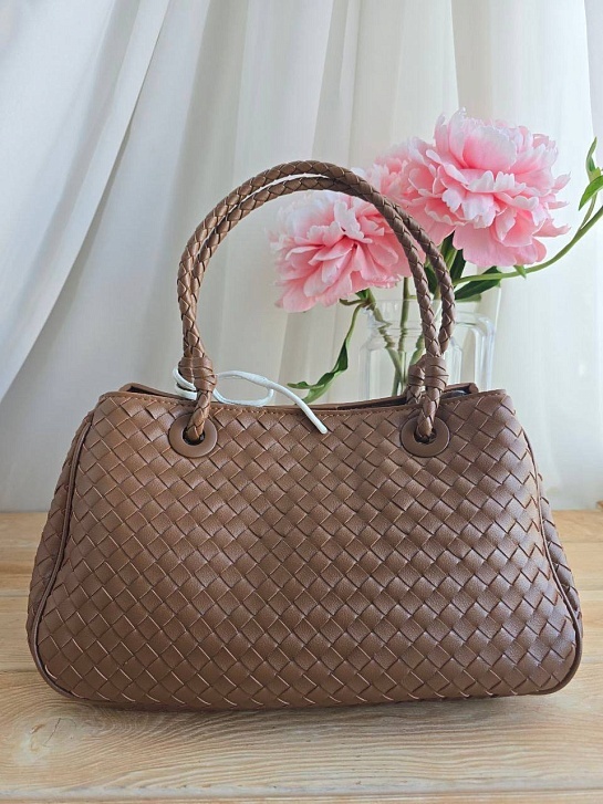 Кожаная сумка Bottega Veneta Basket 30x20 см - Brown