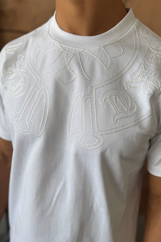 Белая оверсайз футболка Gothic logo