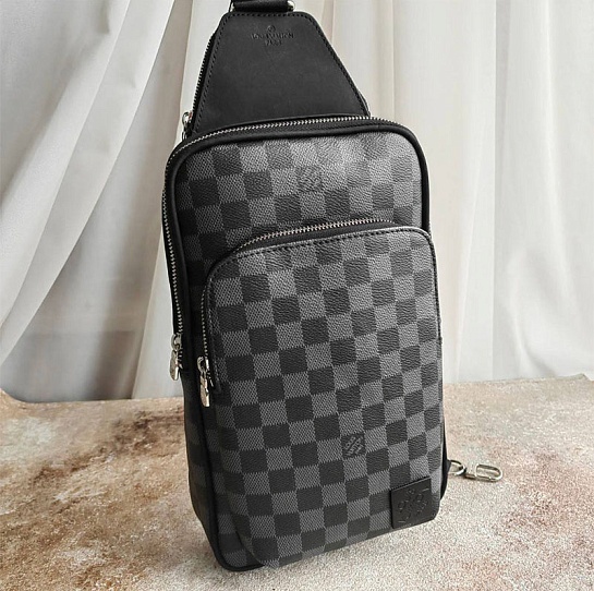 Кожаная сумка Louis Vuitton Avenue Sling Damier Graphite 30x18 см