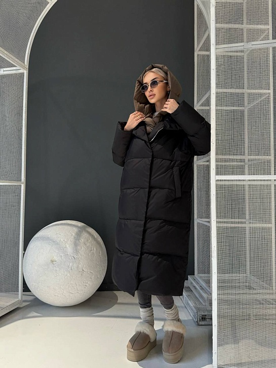 Женский чёрный пуховик Max Mara