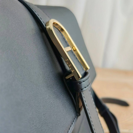 Кожаная сумка Furla Flow Mini 25x18 см