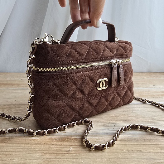 Замшевая сумка Chanel Vanity 19x12   