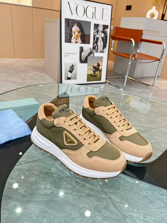 Женские комбинированные кроссовки Prada - Beige / Green