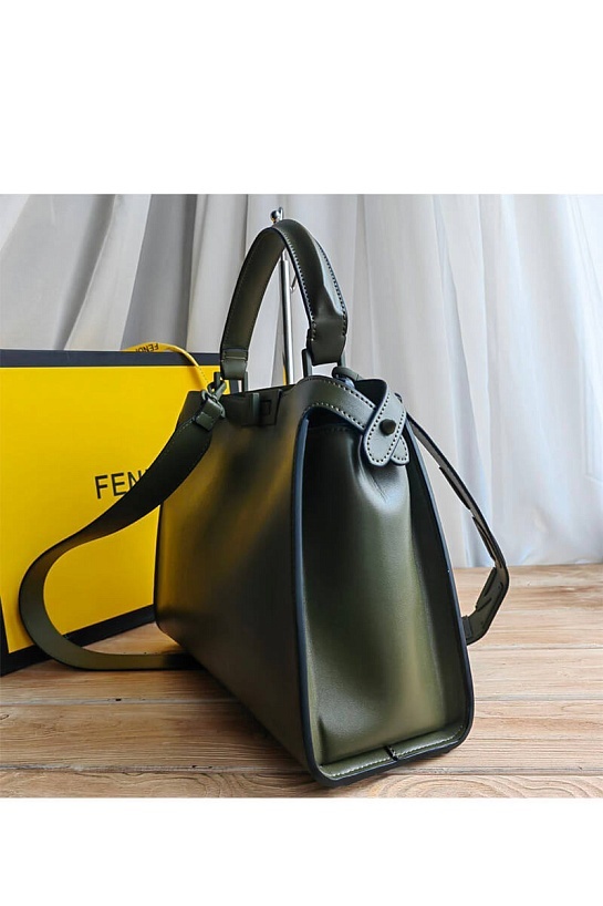 Кожаная сумка Fendi 33x22 см