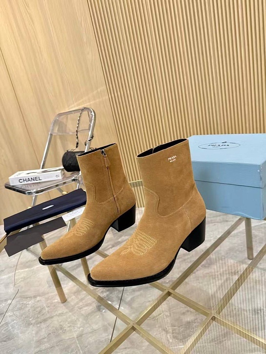 Женские замшевые сапоги Prada premium - Beige