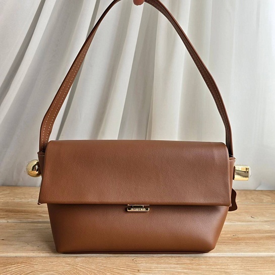 Кожаная сумка Jacquemus The Rond Carre 26x16 см