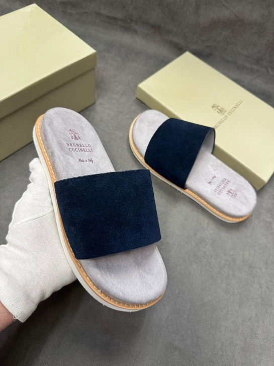 Замшевые шлёпанцы Brunello Cucinelli синего цвета