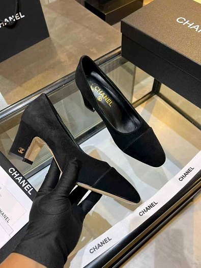 Женские замшевые туфли на каблуке Chanel premium   
