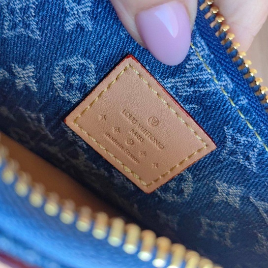 Женская сумка-хобо Louis Vuitton Hills Pochette 22x11 см