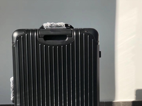 Чемодан Rimowa Aluminum L Premium 76x50x27 см