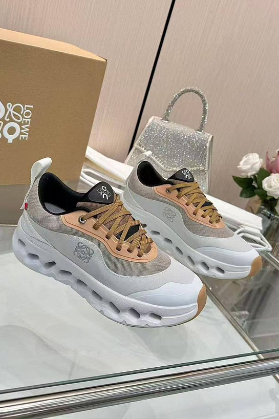 Женские кроссовки On x Loewe Cloudtilt 2.0 premium