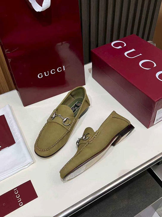Женские замшевые лоферы Gucci GG premium