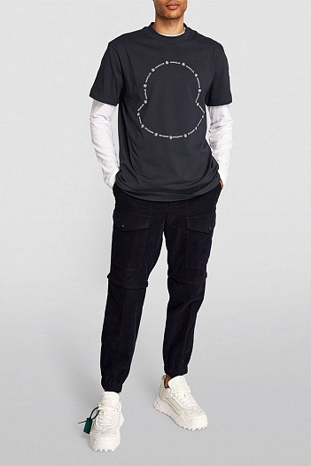 Чёрная брендовая футболка Moncler Logo Outline   