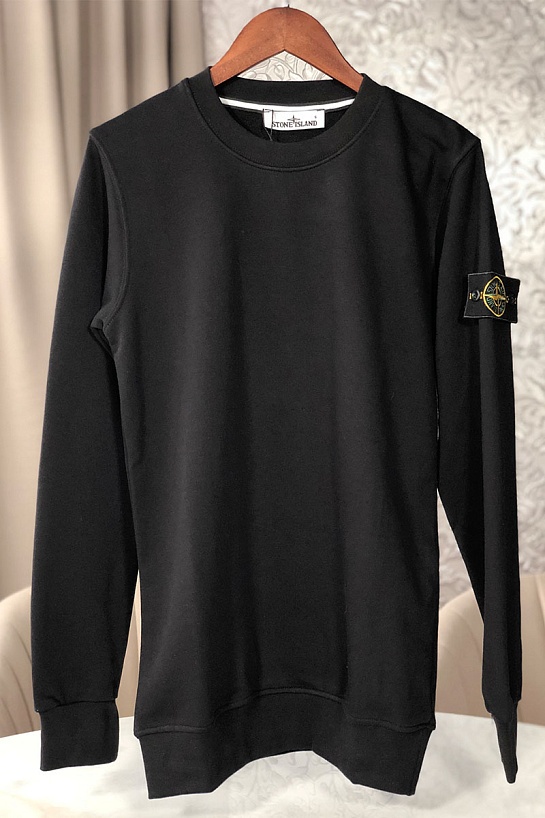 Мужской чёрный свитшот Stone Island с патчем на плече