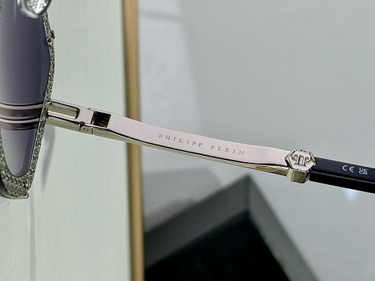 Солнцезащитные очки Philipp Plein Legacy