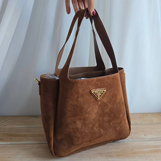 Женская замшевая сумка Prada 31x24 см   