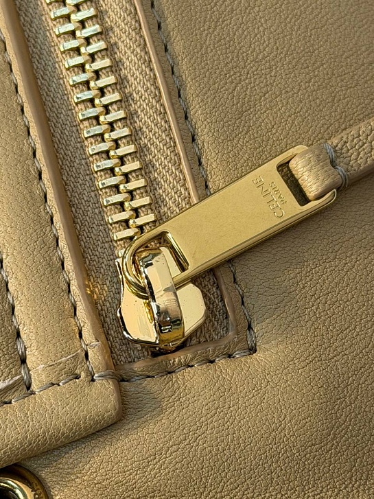 Кожаная сумка Celine Soft Triomphe Besace premium 34x25x13 см