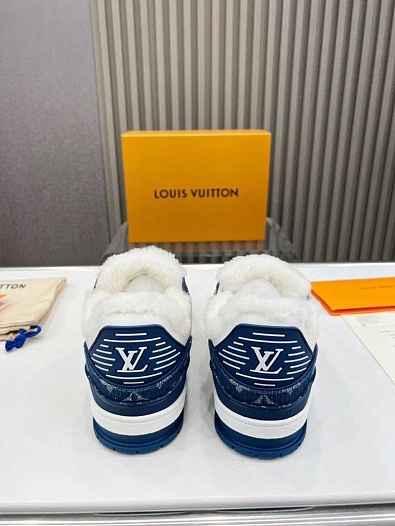 Кожаные кроссовки с мехом Louis Vuitton Trainer Premium - White / Blue   