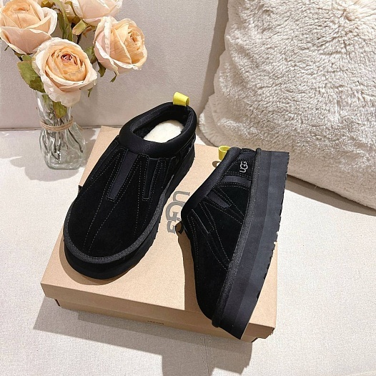 Меховые женские слипоны UGG Tassle - Black   