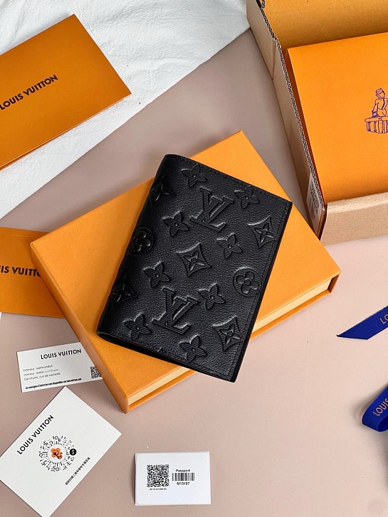 Кожаная обложка для паспорта Louis Vuitton Premium 14x9.5x2 см