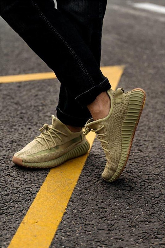 Кроссовки Adidas Yeezy Boost 350 V2 - Sulfur Premium