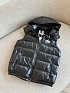 Женский чёрный жилет Moncler