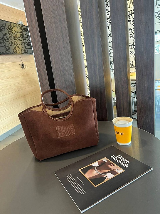 Замшевая сумка MIU MIU 43x20 см