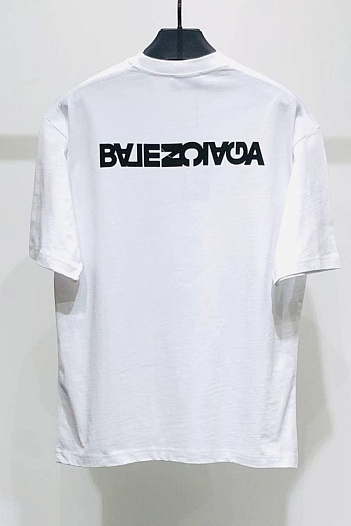 Белая оверсайз футболка Balenciaga   