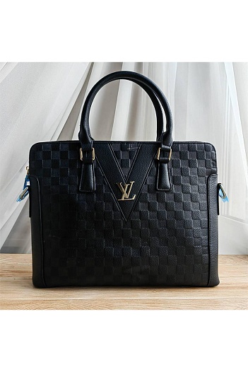 Брендовая кожаная сумка Louis Vuitton 39x28 см   