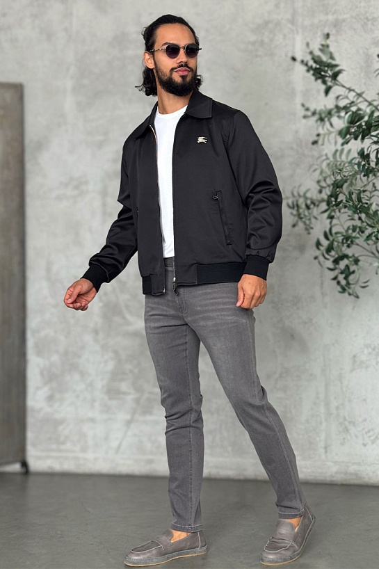 Мужская чёрная куртка Burberry Equestrian Knight